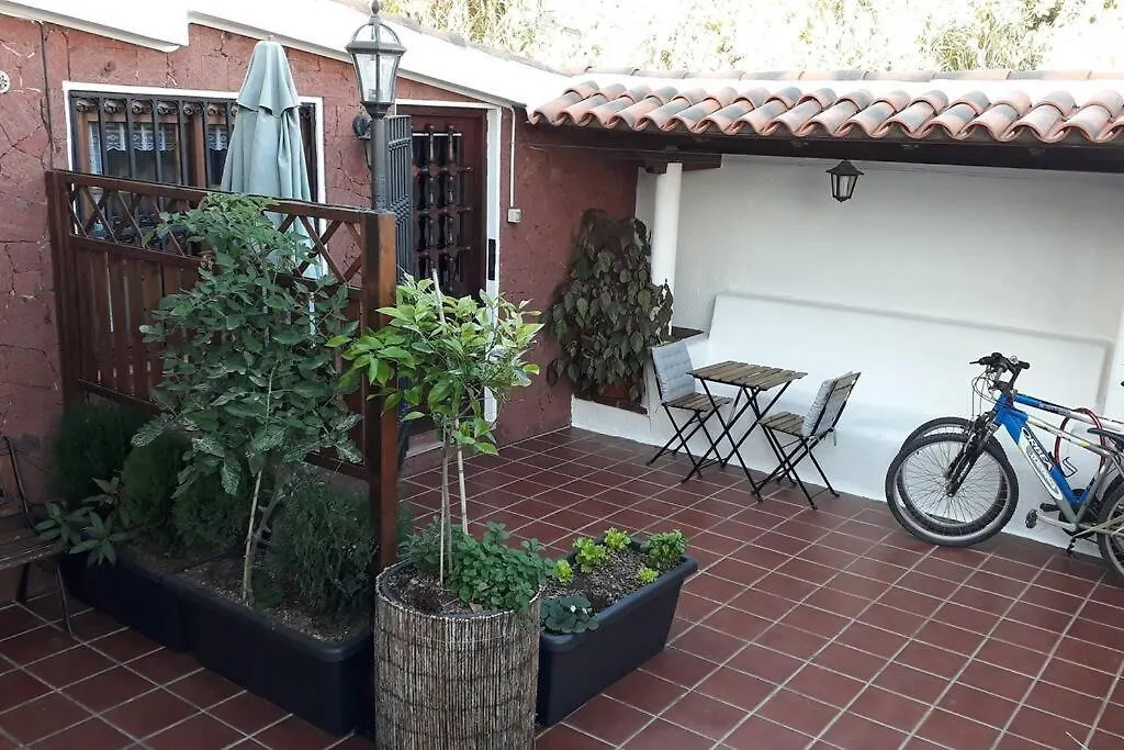Apartamento Tranquilo En Una Casa Con Jardin La Laguna  0*, La Laguna (Tenerife) Spain